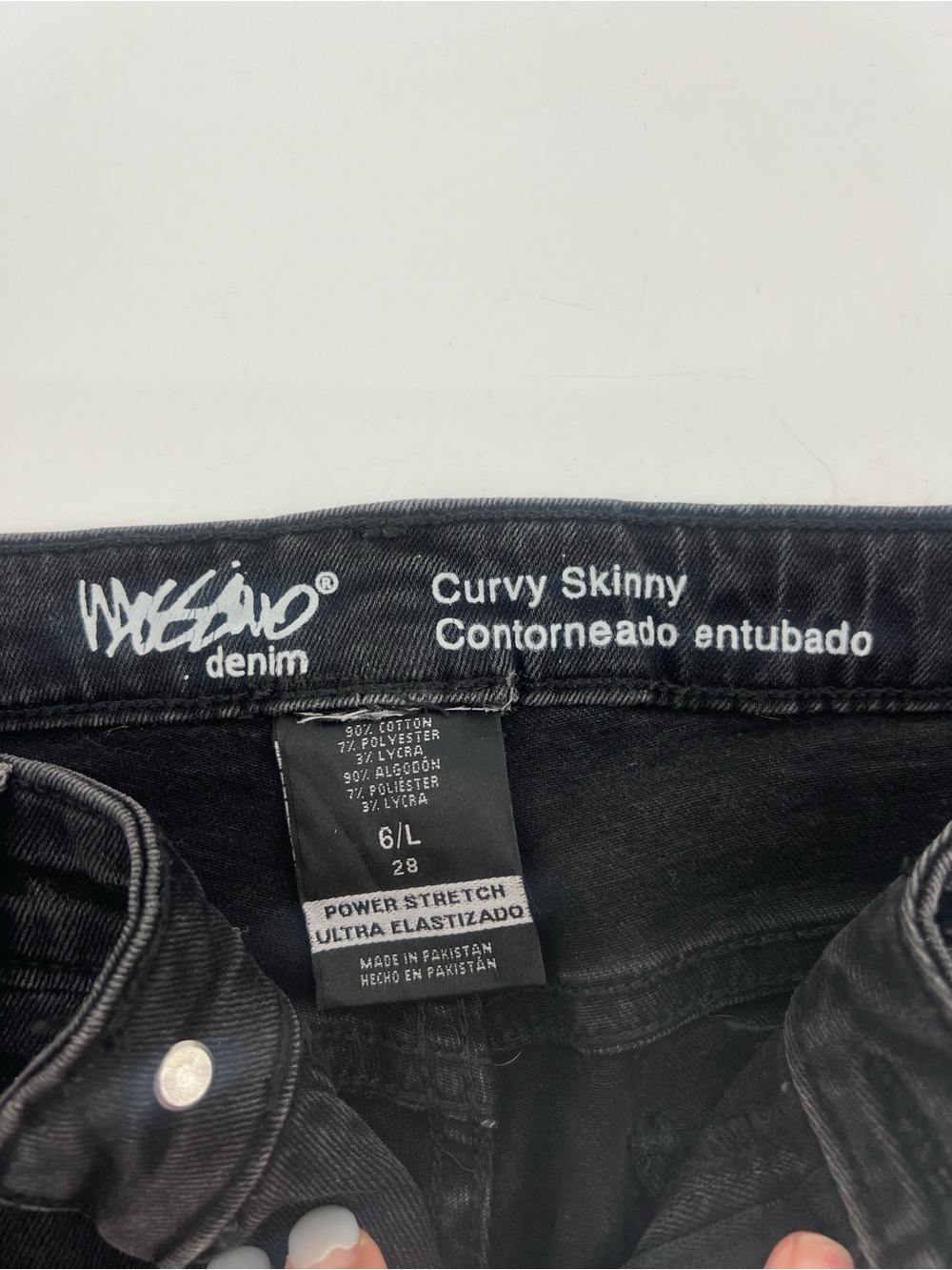 Mossimo Black Curvy Skinny Jeans High Rise Slim Fit 6 or 28 L Long - Picture 8 of 10